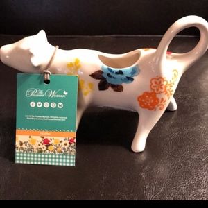 Pioneer women creamer